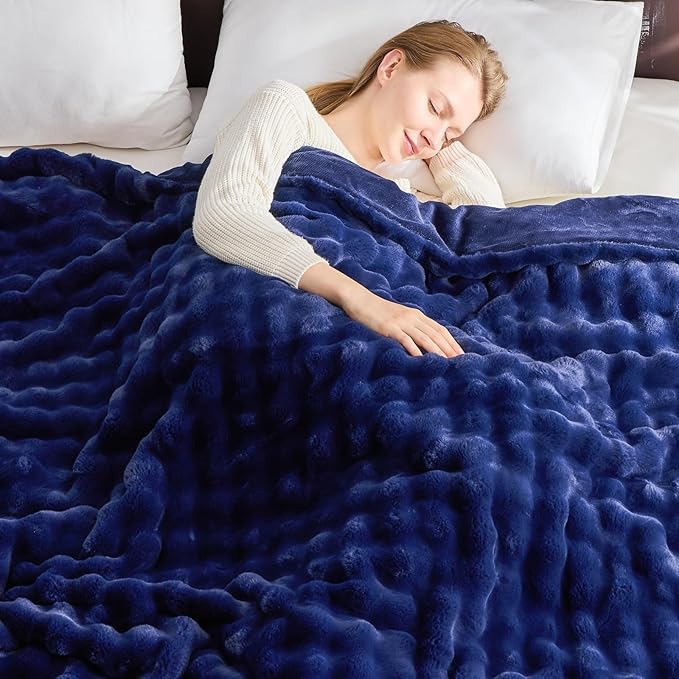 NEWCOSPLAY Faux Fur Throw Blanket Dark Navy Bubble Blanket Thick Warm Soft for Couch Sofa Bed 550GSM (Dark Navy, Throw(50"x60"))-Ruum Studio Home