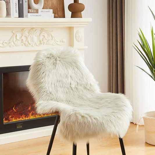 AMTOVO Faux Fur Rug, Light Grey Small Area Rug, Fluffy Sheepskin Rug, Fuzzy Ultra Soft 2 x 3 ft Shag Rugs for Bedroom Sofa Throw Cushion Room Decor, Sheepskin-Ruum Studio Home