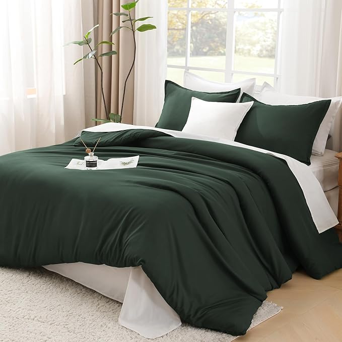 Litanika Forest Green Comforter Full Size, 3 Pieces Lightweight Solid Bedding Set, All Season Fluffy Bed Set (79x90In Comforter & 2 Pillowcases)-Ruum Studio Home