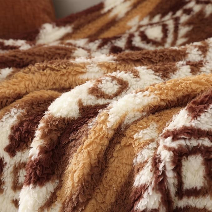 CASAAGUSTO Boho Sherpa Blanket, Aztec Twin Blanket,Ultra Soft, Warm, Cozy, Plush, Thick Fleece Throw Blanket for Couch, Bed, Sofa (Terracotta 60 * 80 Inch)-Ruum Studio Home