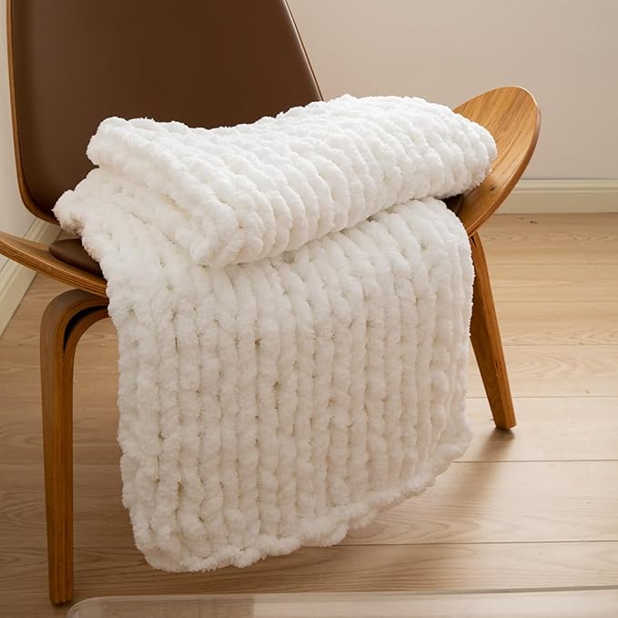 WESHIONGOO Chunky Knit Blanket Throw 40"×40" Knitted Throw Blankets for Couch Bed Fluffy Soft Blanket with Jumbo Chenille Yarn Thick 100% Handmade (White)-Ruum Studio Home