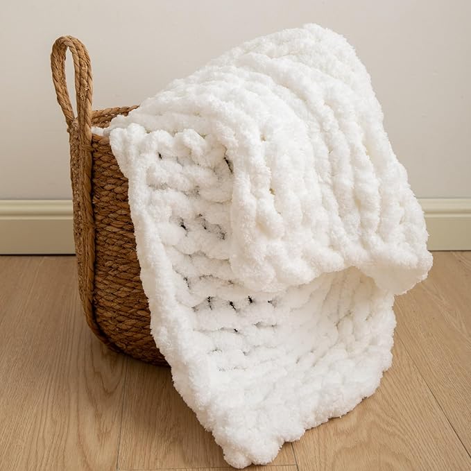 WESHIONGOO Chunky Knit Blanket Throw 40"×40" Knitted Throw Blankets for Couch Bed Fluffy Soft Blanket with Jumbo Chenille Yarn Thick 100% Handmade (White)-Ruum Studio Home