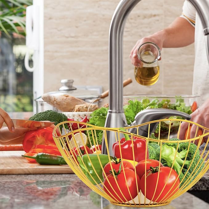 Metal Wire Fruit Basket, Gold Fruit Bowl for Kitchen Counter, Fruit Holder Stand Storage Baskets for Countertop, Home Decor, Table Centerpieces, Vegetable Bowls for Fruits, Veggies, Snacks (Gold)-Ruum Studio Home