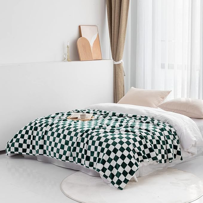 LOMAO Throw Blankets Flannel Blanket with Checkerboard Grid Pattern Soft Throw Blanket for Couch, Bed, Sofa Luxurious Warm and Cozy for All Seasons (Green, 60"x80")-Ruum Studio Home