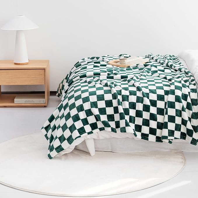 LOMAO Throw Blankets Flannel Blanket with Checkerboard Grid Pattern Soft Throw Blanket for Couch, Bed, Sofa Luxurious Warm and Cozy for All Seasons (Green, 50"x60")-Ruum Studio Home