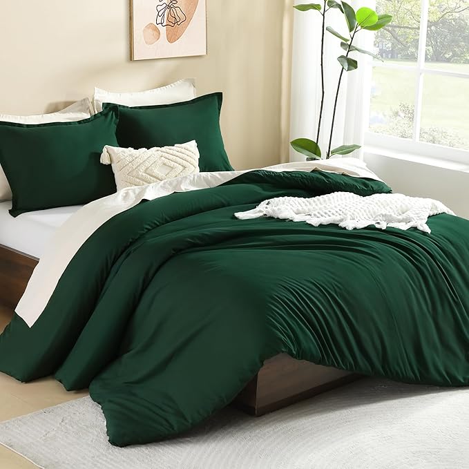 Litanika Comforters Emerald Green Oversized King Size, 3 Pieces Lightweight Solid Bedding Comforter Set, All Season Fluffy Bed Set (120x98In Comforter & 2 Pillowcases)-Ruum Studio Home