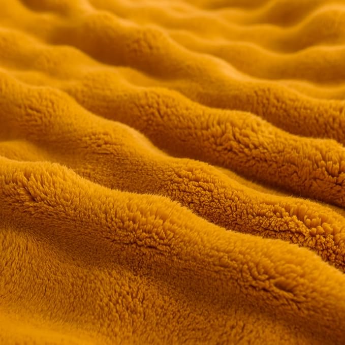 YUSOKI Luxury 3D Bubble Throw Blanket 2lb,All Ages,Home Decoration, (Gold,50 * 60inches)-Ruum Studio Home