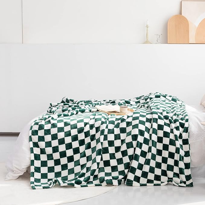 LOMAO Throw Blankets Flannel Blanket with Checkerboard Grid Pattern Soft Throw Blanket for Couch, Bed, Sofa Luxurious Warm and Cozy for All Seasons (Green, 50"x60")-Ruum Studio Home