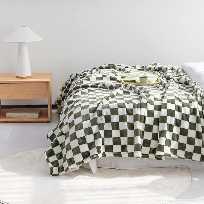 LOMAO Throw Blankets Flannel Blanket with Checkerboard Grid Pattern Soft Throw Blanket for Couch, Bed, Sofa Luxurious Warm and Cozy for All Seasons (Dark Olive, 50"x60")-Ruum Studio Home