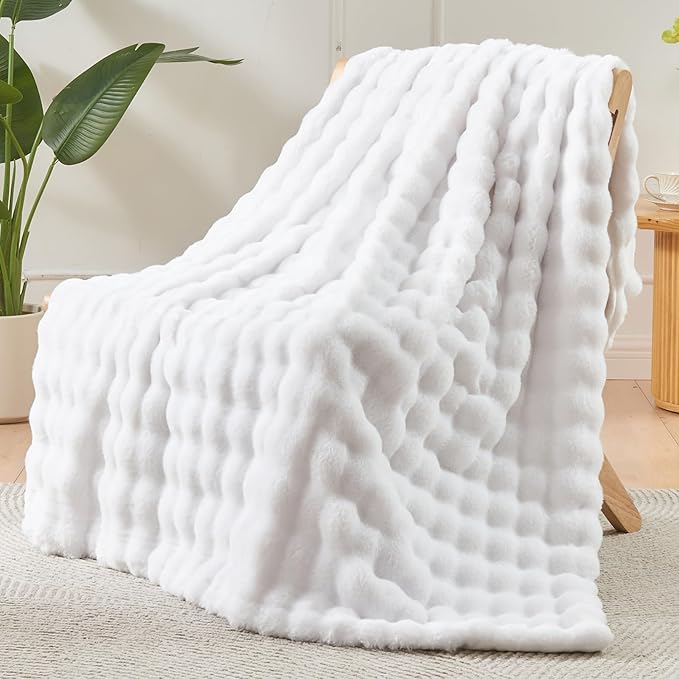 NEWCOSPLAY Faux Fur Twin Blanket White Bubble Blanket Thick Warm Soft for Couch Sofa Bed 550GSM (White, Twin(60"x80"))-Ruum Studio Home