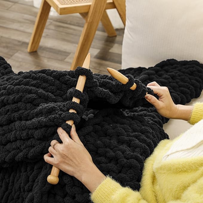WESHIONGOO Chunky Knit Blanket Throw 40"*40" Knitted Throw Blankets for Couch Bed Fluffy Soft Blanket with Jumbo Chenille Yarn Thick 100% Handmade(Black)-Ruum Studio Home