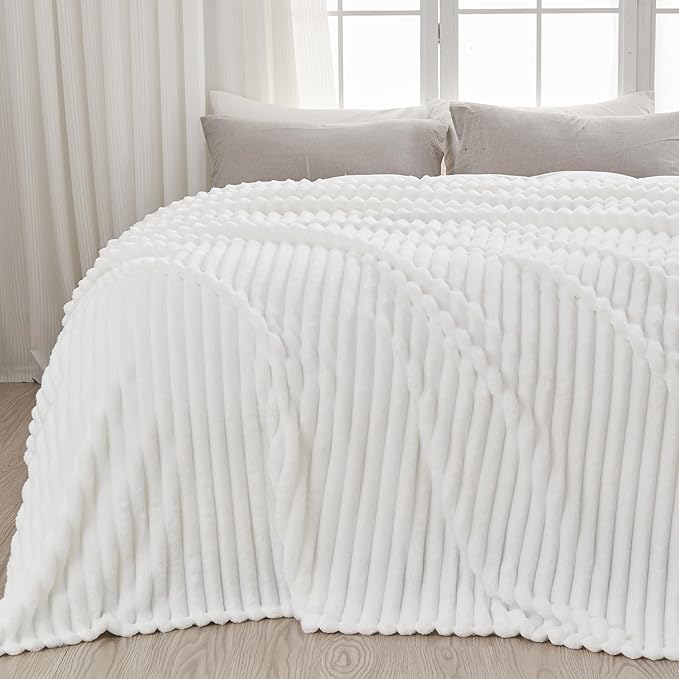NEWCOSPLAY Super Soft Queen Blanket White Premium Silky Flannel Fleece 3D Ribbed Jacquard Lightweight Bed Blanket All Season Use (White Ribbed, Queen(90"x90"))-Ruum Studio Home