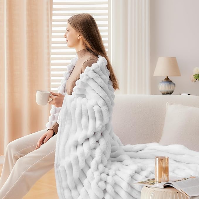 NEWCOSPLAY Super Soft Twin Blanket White Premium Silky Flannel Fleece 3D Ribbed Jacquard Lightweight Bed Blanket All Season Use (White Ribbed, Twin(60"x80"))-Ruum Studio Home