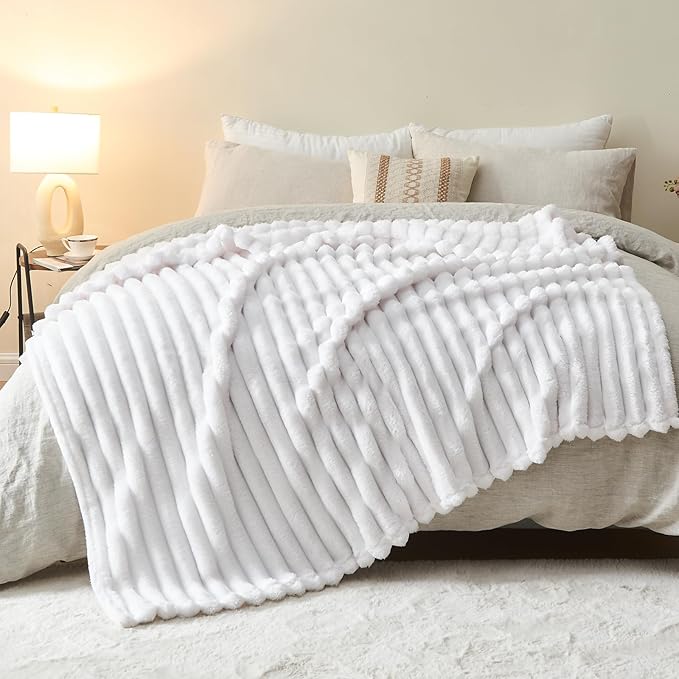 NEWCOSPLAY Super Soft Twin Blanket White Premium Silky Flannel Fleece 3D Ribbed Jacquard Lightweight Bed Blanket All Season Use (White Ribbed, Twin(60"x80"))-Ruum Studio Home