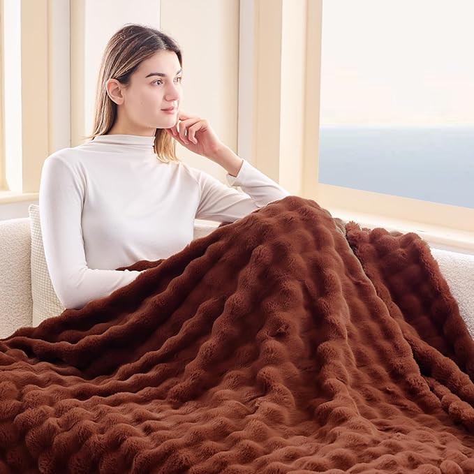 NEWCOSPLAY Faux Fur Twin Blanket Burnt Orange Bubble Blanket Thick Warm Soft for Couch Sofa Bed 550GSM (Burnt Orange, Twin(60"x80"))-Ruum Studio Home
