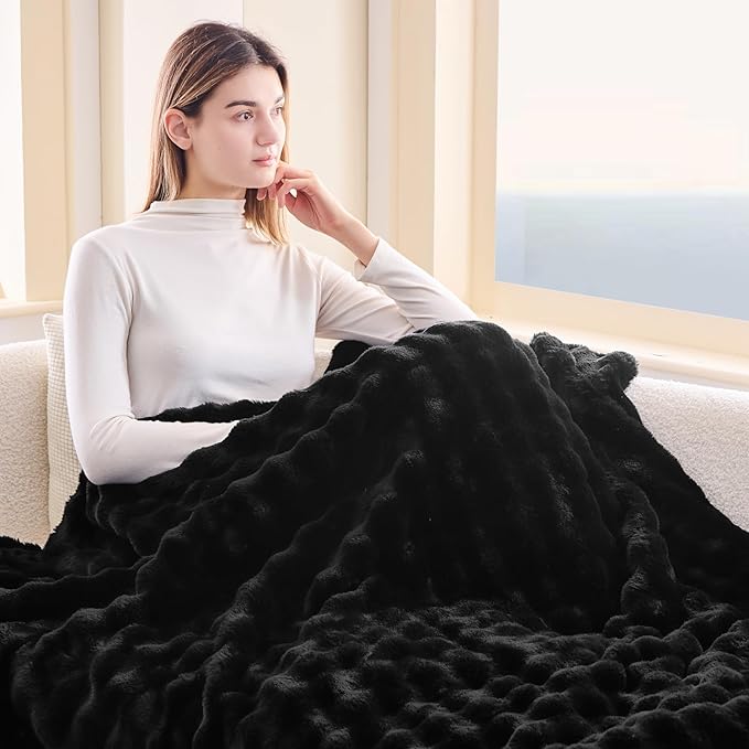NEWCOSPLAY Faux Fur Throw Blanket Black Bubble Blanket Thick Warm Soft for Couch Sofa Bed 550GSM (Black, Throw(50"x60"))-Ruum Studio Home