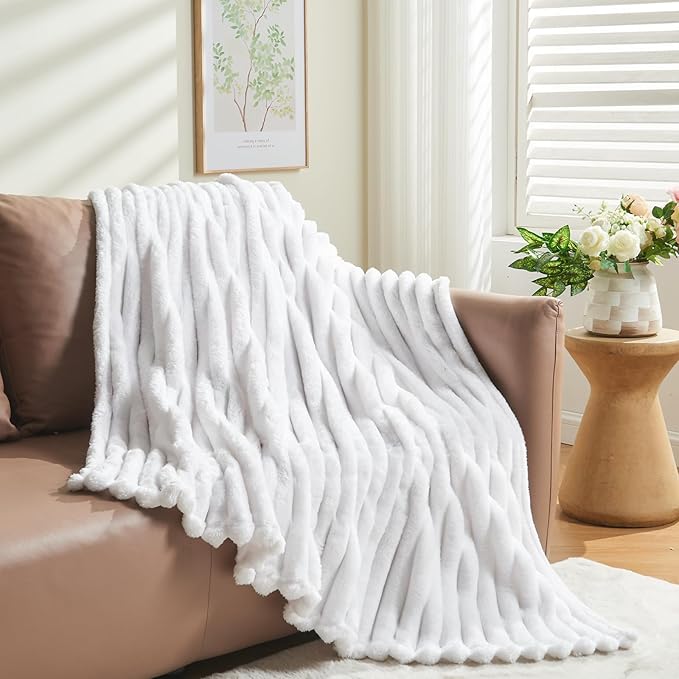 NEWCOSPLAY Super Soft Twin Blanket White Premium Silky Flannel Fleece 3D Ribbed Jacquard Lightweight Bed Blanket All Season Use (White Ribbed, Twin(60"x80"))-Ruum Studio Home