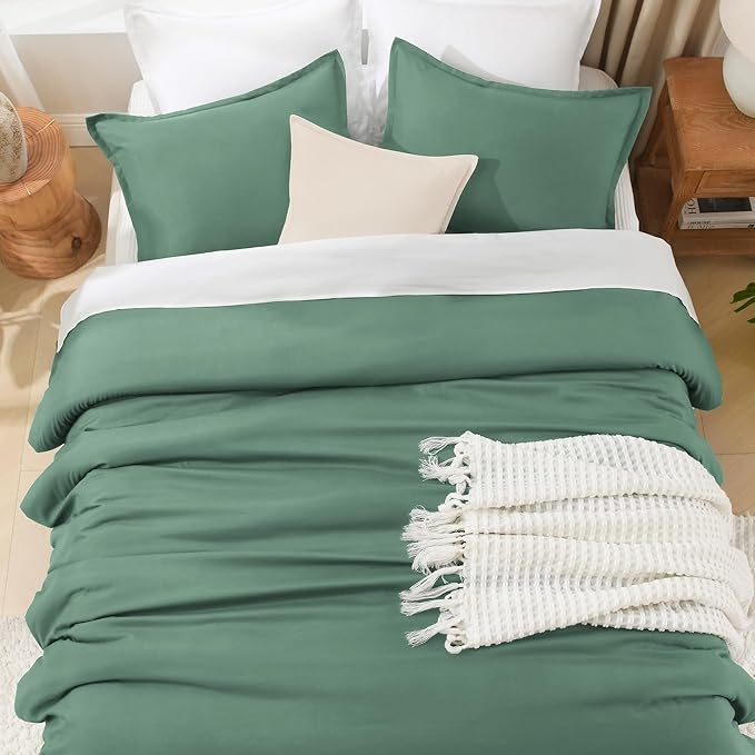 Litanika Comforters Queen Size Haze Green, 3 Pieces Lightweight Solid Bedding Set & Collections, All Season Fluffy Bed Set (90x90 Inches Comforter & 2 Pillowcases)-Ruum Studio Home