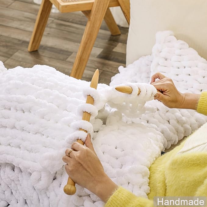 WESHIONGOO Chunky Knit Blanket Throw Knitted Throw Blankets for Couch Bed Fluffy Soft Blanket with Jumbo Chenille Yarn Thick 100% Handmade (White, 50"×60")-Ruum Studio Home