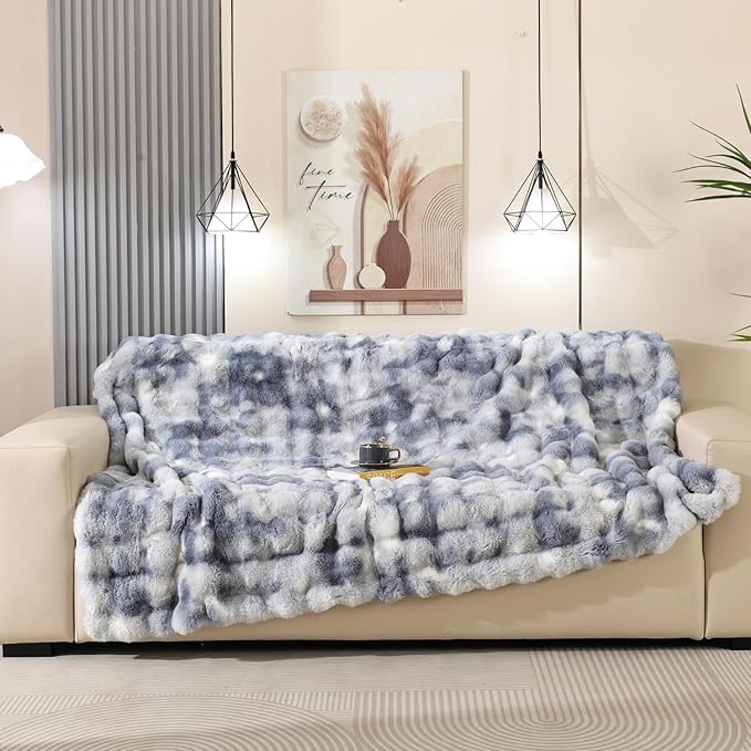 Latepis Faux Fur Fluffy Blanket for Couch, Super Soft Luxury Faux Fur Bubble Plush Thick Warm Cozy Fuzzy Twin Blanket for All Seasons, 60” x 80”, Tie-dye Blue, 860GSM-Ruum Studio Home