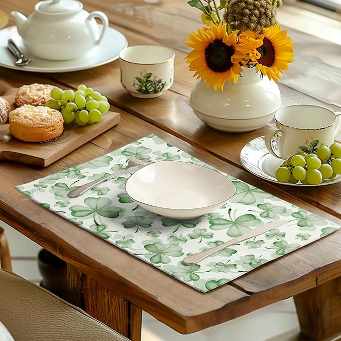 Shamrocks St. Patrick's Day Placemats Set of 4 Watercolor Lucky Clovers St Patrick's Day Table Mats Seasonal Spring Green Leaves Linen Place Mats for Party Kitchen Dining Outdoor Indoor Decor-Ruum Studio Home