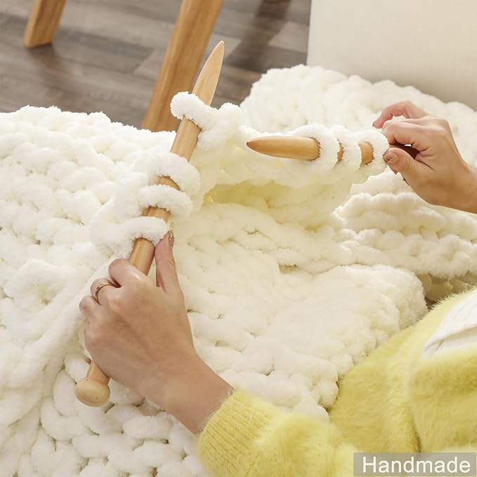 WESHIONGOO Chunky Knit Blanket Throw 40"×40" Knitted Throw Blankets for Couch Bed Fluffy Soft Blanket with Jumbo Chenille Yarn Thick 100% Handmade (Cream White)-Ruum Studio Home