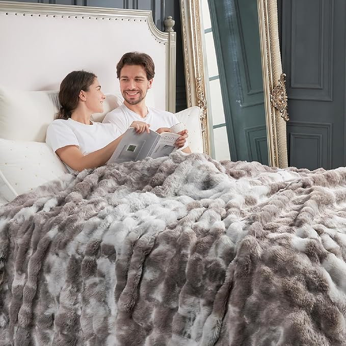 Cozy Bliss Faux Fur Throw Blanket for Couch, Fuzzy Soft Plush Thick Bubble Blanket for Sofa Bedroom Living Room, 90 * 90 Inches Tie Dye Taupe-Ruum Studio Home