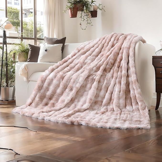 UKELER Camel Faux Fur Throw Blanket 50''x60'' Decorative Shaggy Velvet Blanket Fluffy Cozy Plush Warm Bed Throws for Couch, Sofa, Office, Camping-Ruum Studio Home