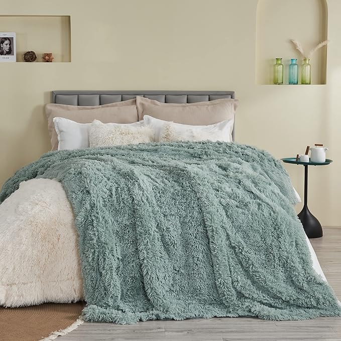 GONAAP Fuzzy Faux Fur Throw Blanket Queen Size Ice Blue Super Soft Cozy Plush Fuzzy Shaggy Blanket for Couch Sofa Bed (Ice Blue, Queen(90"x90"))-Ruum Studio Home
