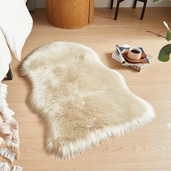 AMTOVO Faux Fur Rug, Beige Small Area Rug, Fluffy Sheepskin Rug, Fuzzy Ultra Soft 2 x 3 ft Shag Rugs for Bedroom Sofa Throw Cushion Room Decor, Sheepskin-Ruum Studio Home