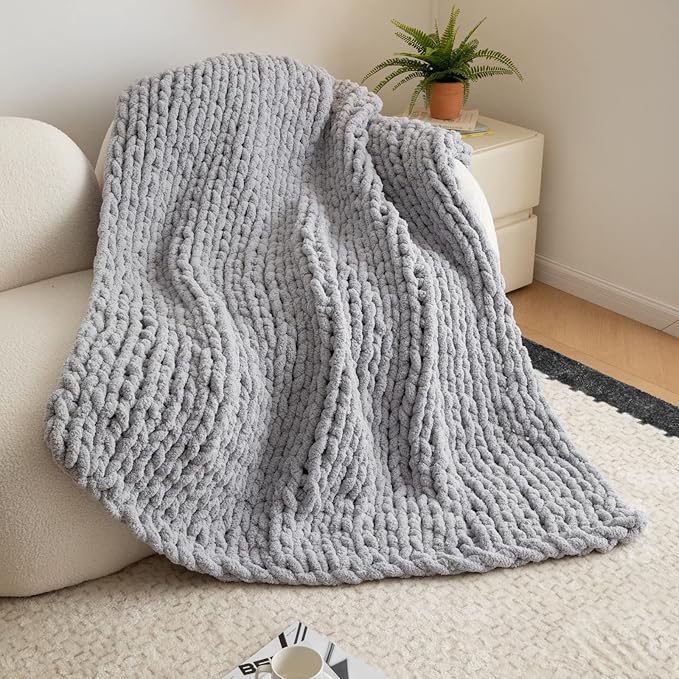 WESHIONGOO Chunky Knit Blanket Throw 50"×60" Knitted Throw Blankets for Couch Bed Fluffy Soft Blanket with Jumbo Chenille Yarn Thick 100% Handmade (Lingt Grey)-Ruum Studio Home