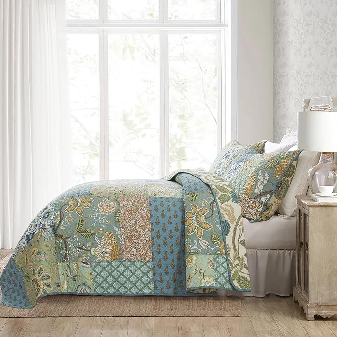 NEWLAKE Quilt Set Queen Size, 100% Cotton Patchwork Green Bohemian Quilt Sets, Reversible Bedspread Lightweight and Breathable for All Seasons, Soft Quilted Bedspread with 2 Pillow Shams-Ruum Studio Home