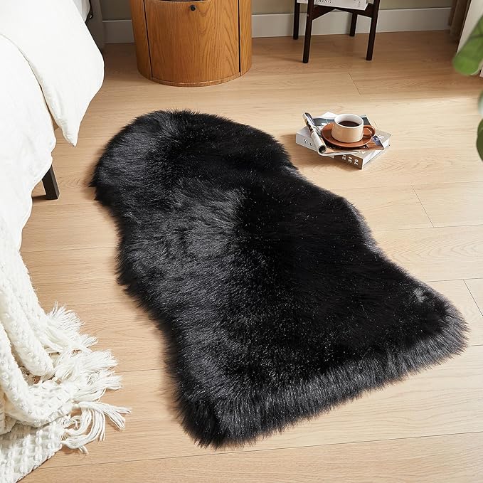 AMTOVO Faux Fur Rug, Black Area Rug, Fluffy Sheepskin Rug, Fuzzy Ultra Soft 2 x 4 ft Shag Rugs for Bedroom Sofa Throw Cushion Room Decor, Sheepskin-Ruum Studio Home