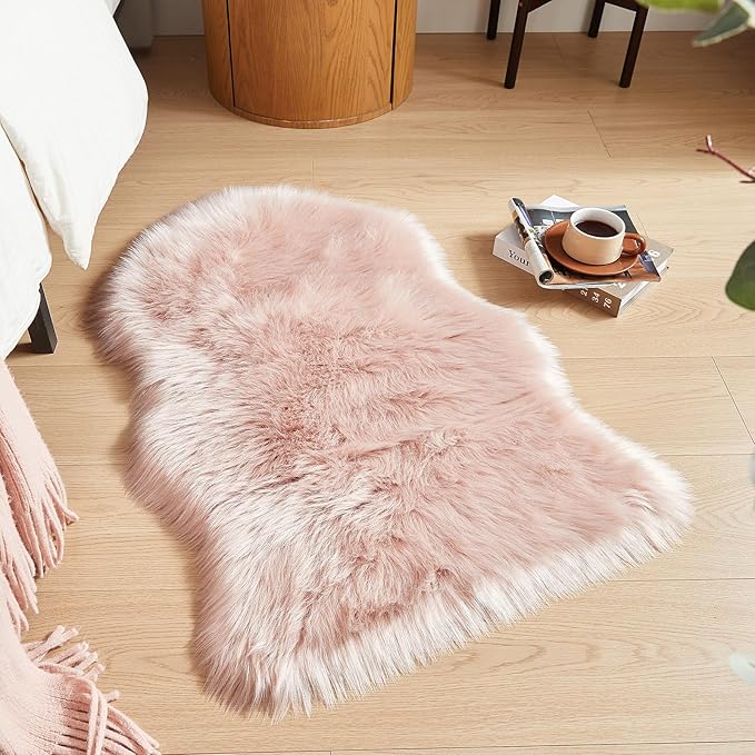 AMTOVO Faux Fur Rug, Pink Small Area Rug, Fluffy Sheepskin Rug, Fuzzy Ultra Soft 2 x 3 ft Shag Rugs for Bedroom Sofa Throw Cushion Room Decor, Sheepskin-Ruum Studio Home