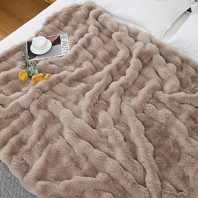 UKELER Faux Fur Throw Blanket Plush Thick Fleece Blanket Fluffy Cozy Soft Warm Blankets Throws for Bed, Couch, Sofa, Office, Camping 50''x60'' Camel-Ruum Studio Home