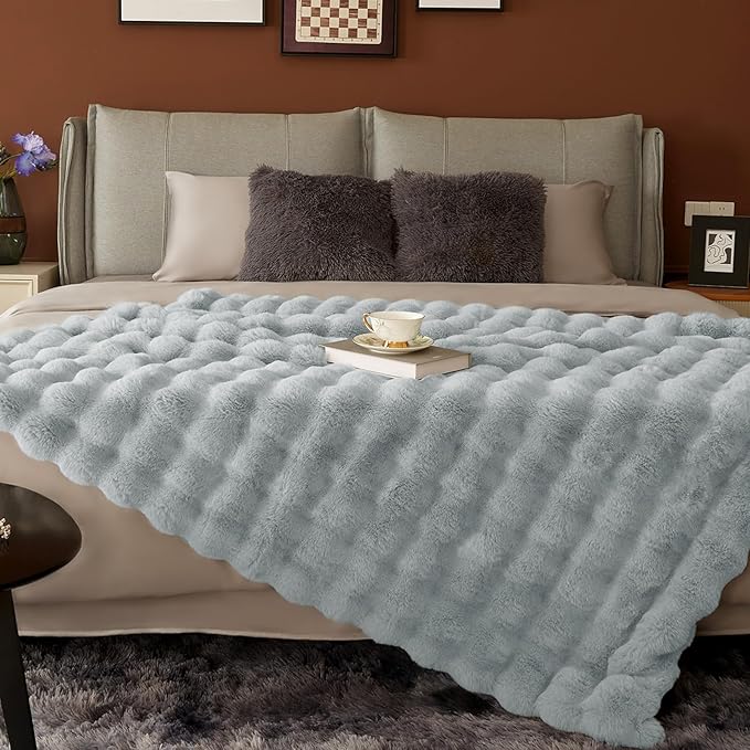 Touchat Luxury 1000GSM Faux Rabbit Fur Throw Blanket, Super Heavy Warm Cozy Grey Blankets for Couch Bed Sofa, Ruched Plush Fuzzy Elegant Soft Reversible Mink Blanket for Living Room Bedroom-Ruum Studio Home