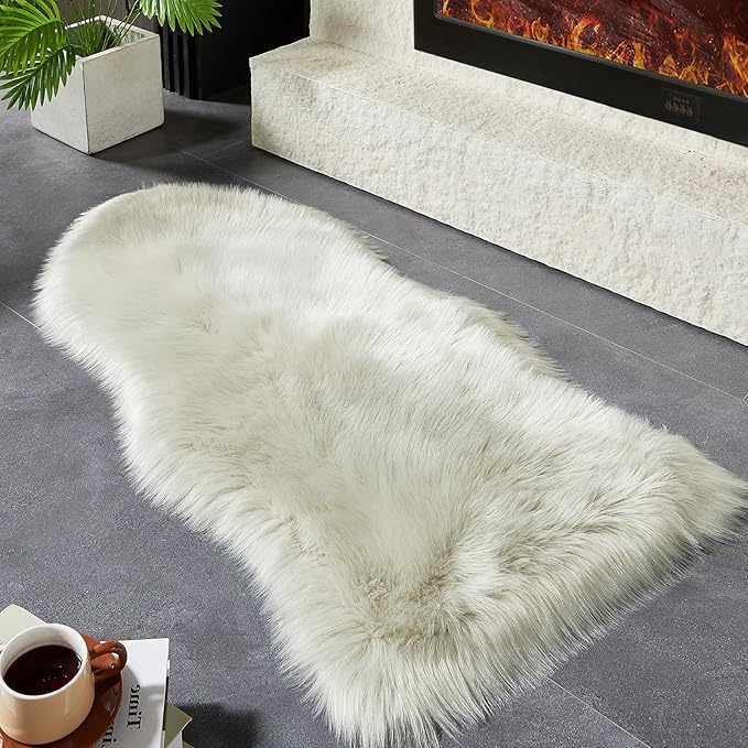 AMTOVO Faux Fur Rug, Light Grey Area Rug, Fluffy Sheepskin Rug, Fuzzy Ultra Soft 2 x 4 ft Shag Rugs for Bedroom Sofa Throw Cushion Room Decor, Sheepskin-Ruum Studio Home