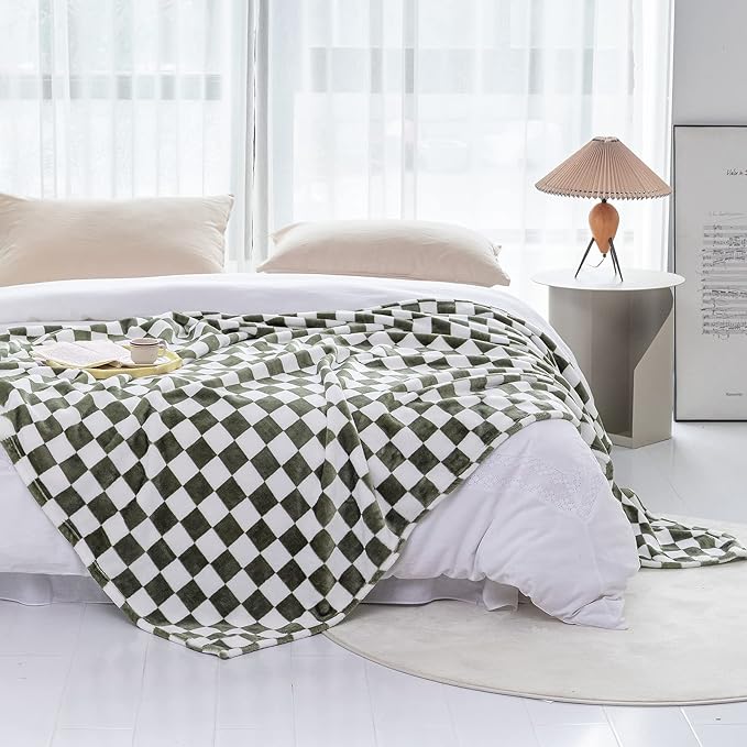 LOMAO Throw Blankets Flannel Blanket with Checkerboard Grid Pattern Soft Throw Blanket for Couch, Bed, Sofa Luxurious Warm and Cozy for All Seasons (Dark Olive, 50"x60")-Ruum Studio Home