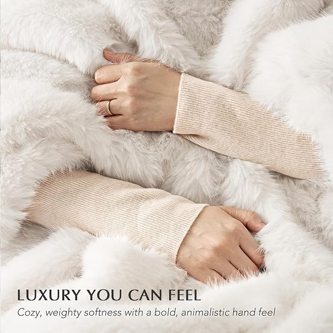 Luxury Faux Fur Throw Blanket, Soft Fluffy Faux Mink Blankets for Bed, Couch, Sofa, Thick Cozy Plush Warm Fur Throws with Reversible Velvet, Ivory Mink, 60"x80"-Ruum Studio Home