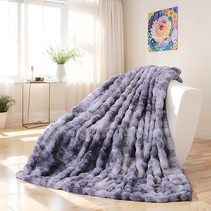 UKELER Soft Faux Fur Throw Blanket 50''x60'' Dark Grey Reversible Shaggy Blanket Plush Thick Fluffy Blankets Throws for Bed, Couch, Sofa, Office, Camping-Ruum Studio Home