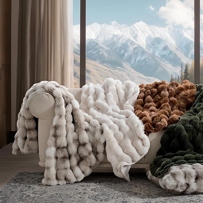 EVERGRACE Ultra Soft Luxury Fluffy Ridgeline Faux Rabbit Fur Throw Blanket, Thick Warm Bubble Throw for Bed, Cozy Plush Reversible Blankets for Couch, Chair, Sofa, Lion Caramel, 50x60 Inches, 870 GSM-Ruum Studio Home