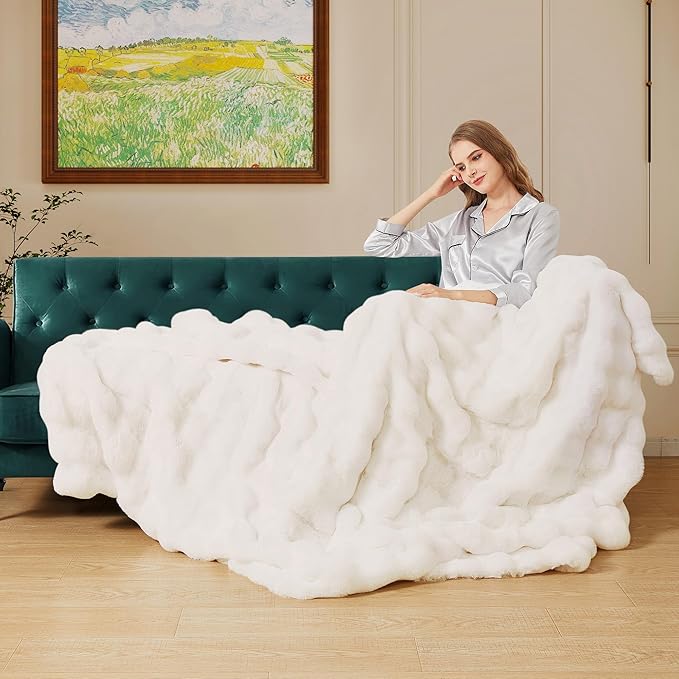 Light Beige Fluffy Blanket King Size Faux Bunny Fur Fuzzy 90x108 Throw Blanket for Bed Thick Furry Blanket King for Couch Bedroom Decor Winter Home Gifts 1000 GSM-Ruum Studio Home
