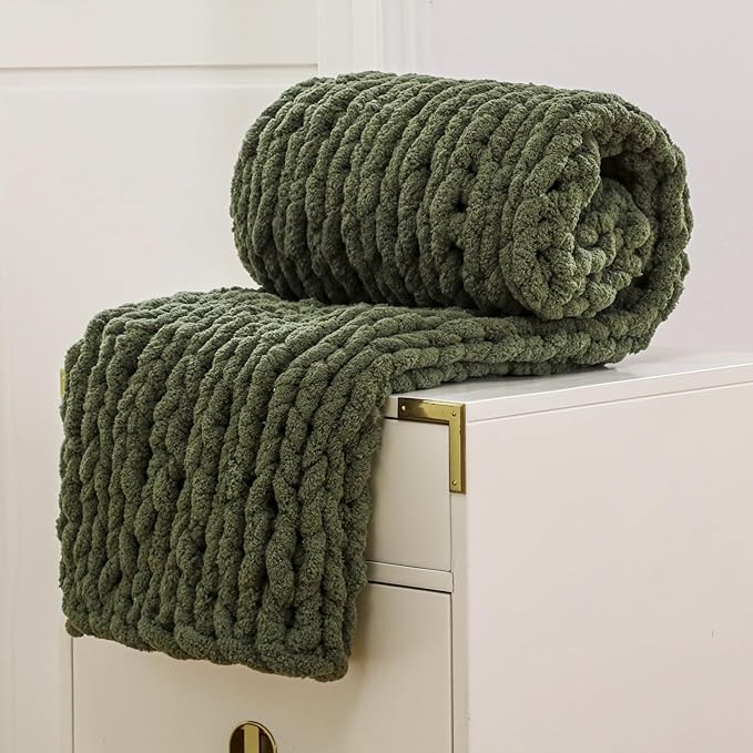 WESHIONGOO Chunky Knit Blanket Throw 40"×40" Knitted Throw Blankets for Couch Bed Fluffy Soft Blanket with Jumbo Chenille Yarn Thick 100% Handmade (Olive Green)-Ruum Studio Home