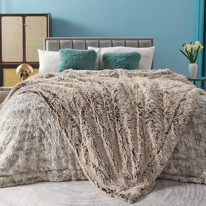 GONAAP Fuzzy Faux Fur Throw Blanket Twin Size Frosty Brown Super Soft Cozy Plush Fuzzy Shaggy Blanket for Couch Sofa Bed (Frosty Brown, Twin(60"x80"))-Ruum Studio Home