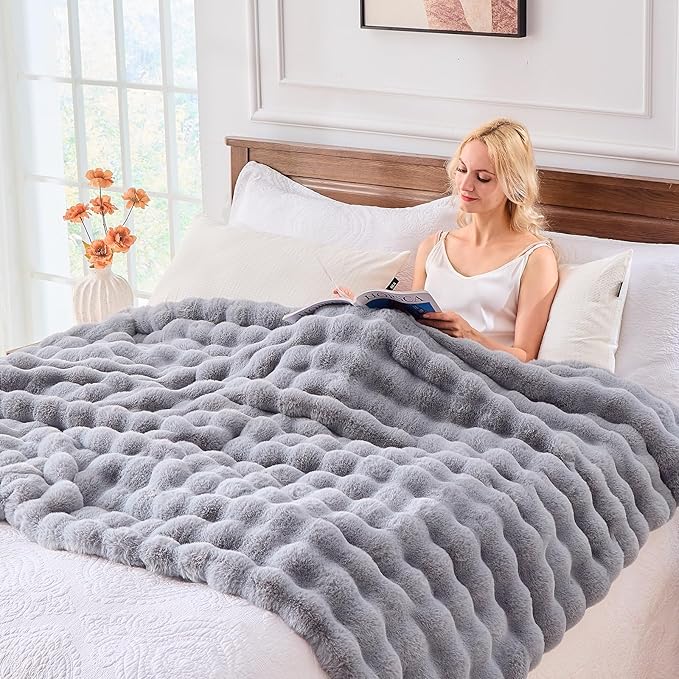 BENVWE Fluffy Faux Fur Throw Blanket for Couch, Soft Plush Thick Cozy Fuzzy Luxury Minky Bubble Blanket for Home Living Room Decor Gift for Women, Light Grey, 63" x 80", 1100GSM-Ruum Studio Home
