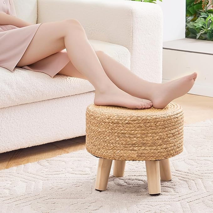 Handwoven Round Ottoman, Natural Water Hyacinth Outdoor Patio Pouf Seagrass Low Stool with Wood Legs, Soft Padded Footrest for Living Room Bedroom Garden, Natural-Ruum Studio Home
