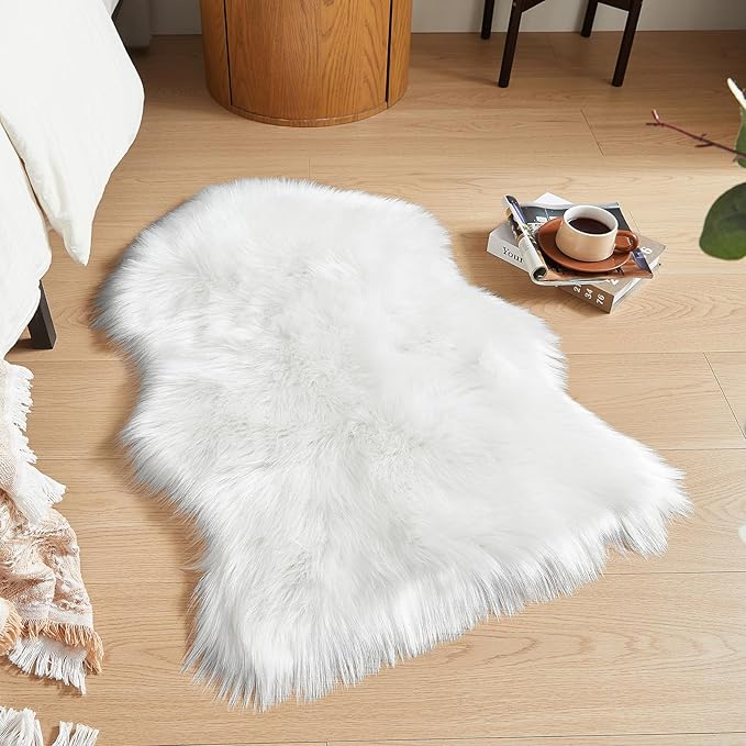AMTOVO Faux Fur Rug, White Small Area Rug, Fluffy Sheepskin Rug, Fuzzy Ultra Soft 2 x 3 ft Shag Rugs for Bedroom Sofa Throw Cushion Room Decor, Sheepskin-Ruum Studio Home