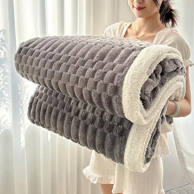 UKELER Sherpa Bed Blanket 80 × 90 inch, Ultra Soft Queen Size Throw Blanket for All Season, 470 GSM Cozy Plush Striped Fleece Blankets for Bedroom Living Room Dorm Hostel Sofa Camping, Dark Grey-Ruum Studio Home