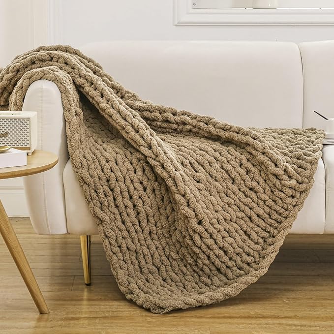 WESHIONGOO Chunky Knit Blanket Throw 40"×40" Knitted Throw Blankets for Couch Bed Fluffy Soft Blanket with Jumbo Chenille Yarn Thick 100% Handmade (Brown)-Ruum Studio Home