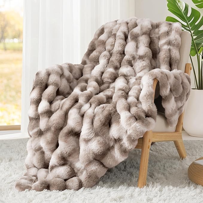 Touchat Luxury 1000GSM Faux Rabbit Fur Throw Blanket, Super Heavy Warm Cozy Grey Blankets for Couch Bed Sofa, Ruched Plush Fuzzy Elegant Soft Reversible Mink Blanket for Living Room Bedroom-Ruum Studio Home